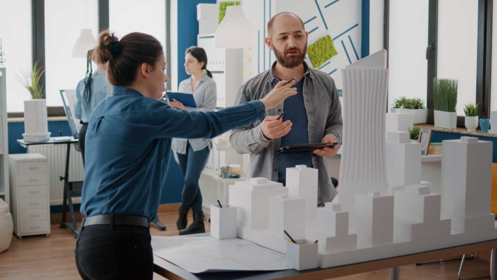 Em um setor tão centrado nas interações humanas como o mercado imobiliário, os líderes devem compreender que suas equipes são o motor de crescimento e realização.